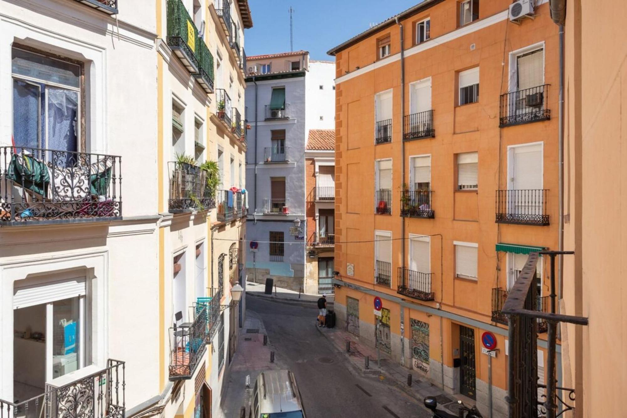Modern 1 Bedroom Apartment Near Lavapies Madrid Exterior photo