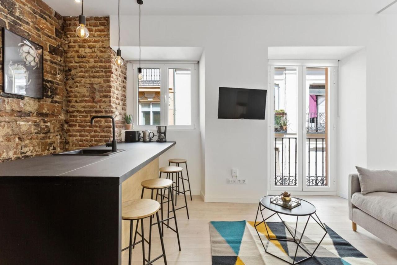 Modern 1 Bedroom Apartment Near Lavapies Madrid Exterior photo