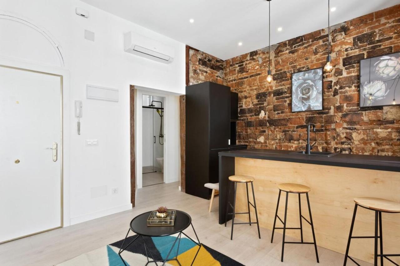 Modern 1 Bedroom Apartment Near Lavapies Madrid Exterior photo