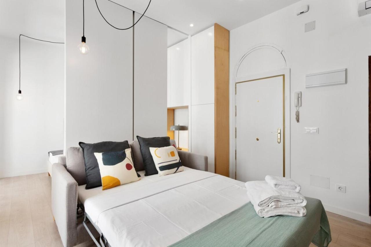 Modern 1 Bedroom Apartment Near Lavapies Madrid Exterior photo