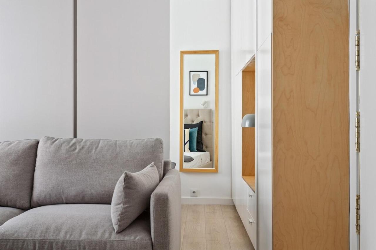 Modern 1 Bedroom Apartment Near Lavapies Madrid Exterior photo